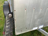 IFOR WILLIAMS 10' LIVESTOCK TRAILER - 10