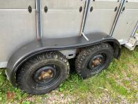 IFOR WILLIAMS 10' LIVESTOCK TRAILER - 18