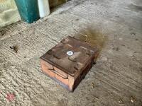 AMMO/ARMY STORAGE BOX - 11