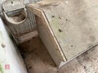 SMALL PET/DOG KENNEL - 5