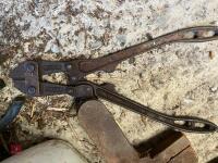 TOOLS & IRON MONGERY - 10