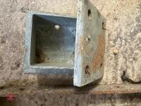 GATE FURNITURE & FIXINGS - 5