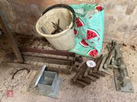 GATE FURNITURE & FIXINGS - 10