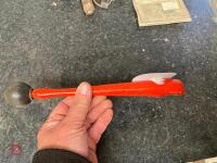 NUFFIELD LEVER - 5