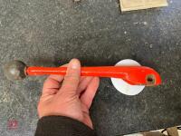 NUFFIELD LEVER - 6