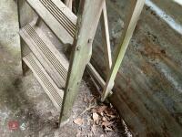 WOODEN DECORATORS STEP LADDER - 6