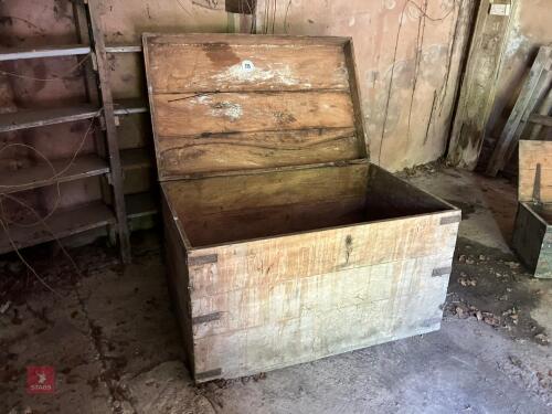 LARGE VINTAGE WOODEN CHEST