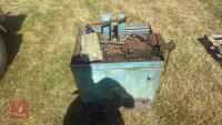 TRACTOR WEIGHT WITH VICE & TOWING EYE - 4