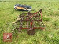 2.5M SPRING TINE CULTIVATOR - 7