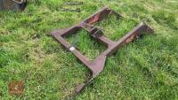 MASSEY FERGUSON FRONT LOADER FRAME - 3