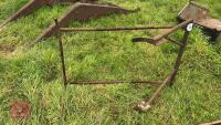 FERGUSON LOADER FRAME - 7