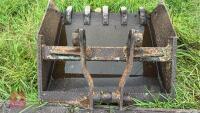 2 DIGGER BUCKETS - 7