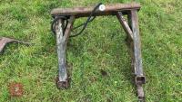 FRONT BRACKET/FRAME - 2