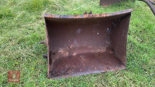 3' 6'' FRONT LOADER BUCKET