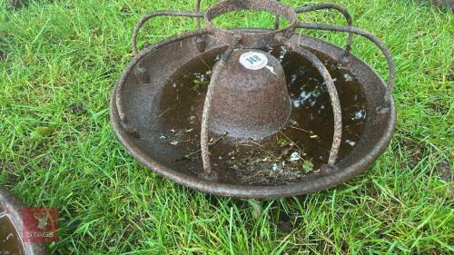 CIRCULAR CAST PIG TROUGH/PLANTER
