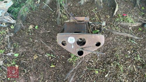 TRACTOR DASH SURROUND