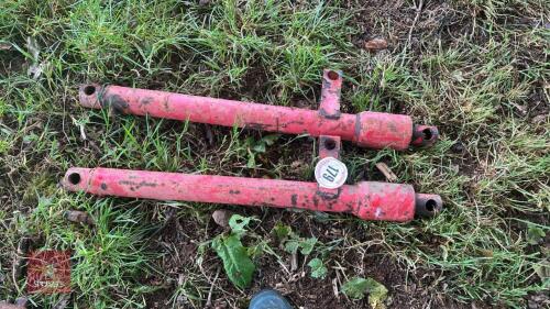 PAIR OF HYDRAULIC RAMS