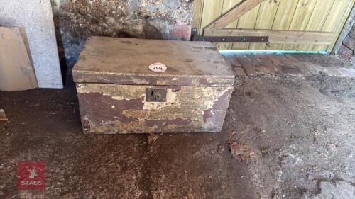 VINTAGE STORAGE BIX