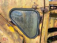 1969 MF INDUSTRIAL WHEELED DIGGER - 21