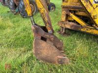 1969 MF INDUSTRIAL WHEELED DIGGER - 32
