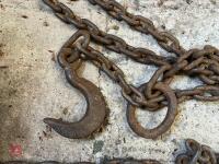 2 TOW CHAINS - 5
