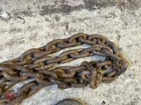 2 TOW CHAINS - 7