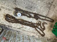 2 TOW CHAINS - 9