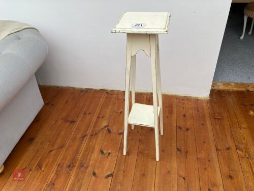 WOODEN PLANT STAND