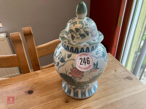 LARGE URN