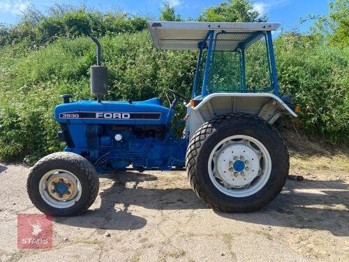 1993 FORD 3930 4WD TRACTOR