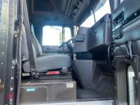 INTERNATIONAL NAVISTAR HIGHWAY TRUCK - 26