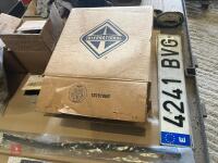 INTERNATIONAL NAVISTAR HIGHWAY TRUCK - 32