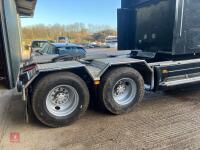 INTERNATIONAL NAVISTAR HIGHWAY TRUCK - 35