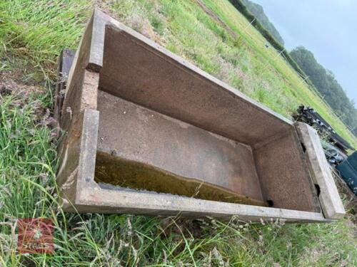 CONCRETE FIELD DRINKING TROUGH