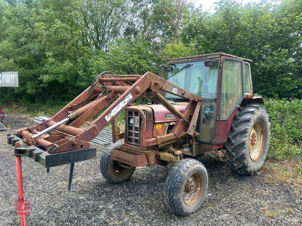 1975 INTERNATIONAL 574 2WD TRACTOR