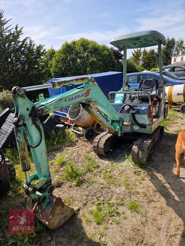 YANMAR B12 MINI DIGGER