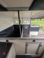 HORSE LORRY/BOX - 8