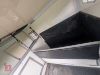 HORSE LORRY/BOX - 9