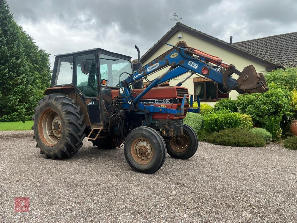 1987 CASE INTERNATIONAL 685 2WD TRACTOR