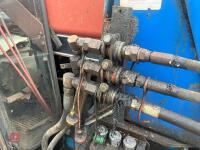1987 CASE INTERNATIONAL 685 2WD TRACTOR - 13