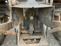 1987 CASE INTERNATIONAL 685 2WD TRACTOR - 41
