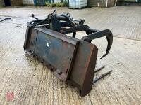 BOBCAT 773 SKIDSTEER LOADER & ATTACHMENTS - 34