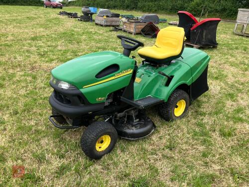 JOHN DEERE LR135 AUTOMATIC RIDE-ON MOWER