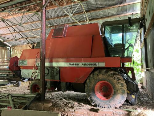 MASSEY FERGUSON 29 COMBINE