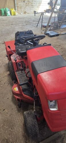 COUNTAX RIDE ON MOWER S/R