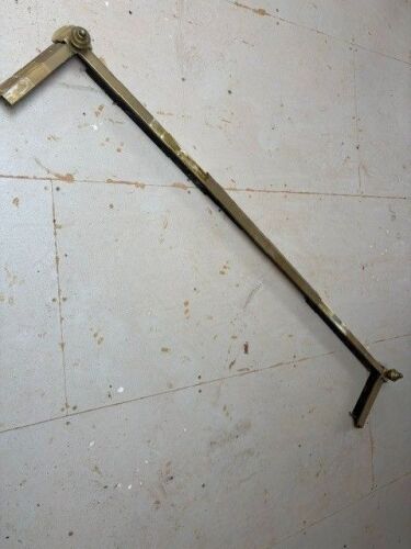 ORNATE BRASS HEARTH RAIL