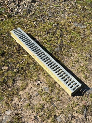 7 CONCRETE GROUND DRAINAGE CHANNELS