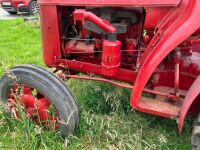 DAVID BROWN 2WD TRACTOR (S/R) - 24