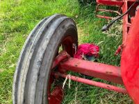 DAVID BROWN 2WD TRACTOR (S/R) - 30