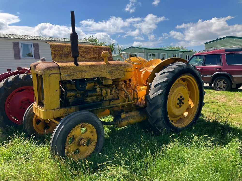1954 FORDSON MAJOR DIESEL 2WD TRACTOR